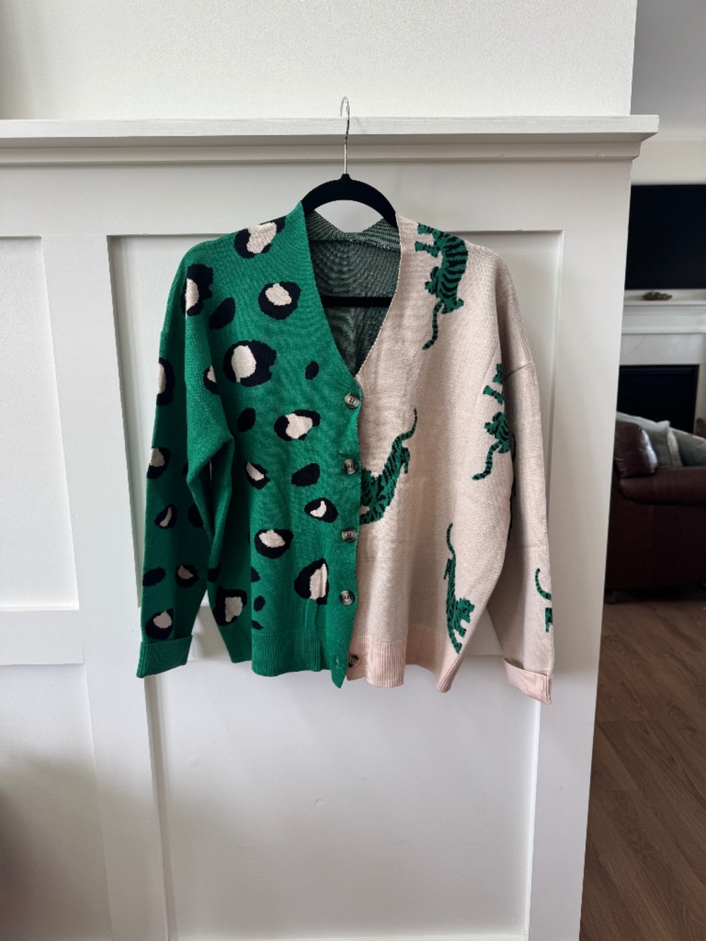 WDIRARA Green Leopard Tiger Print Colorblock Cardigan Size L